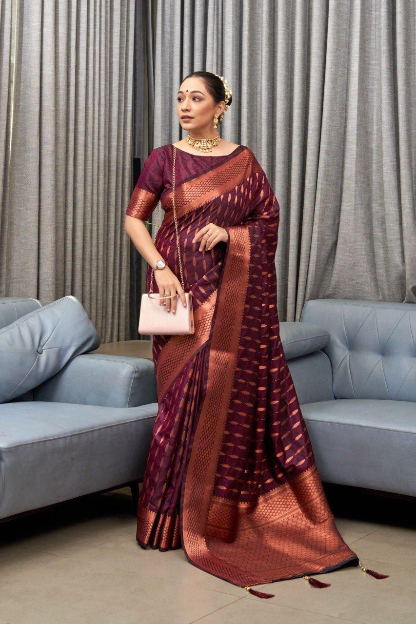 Women's Jacquard Silk Saree