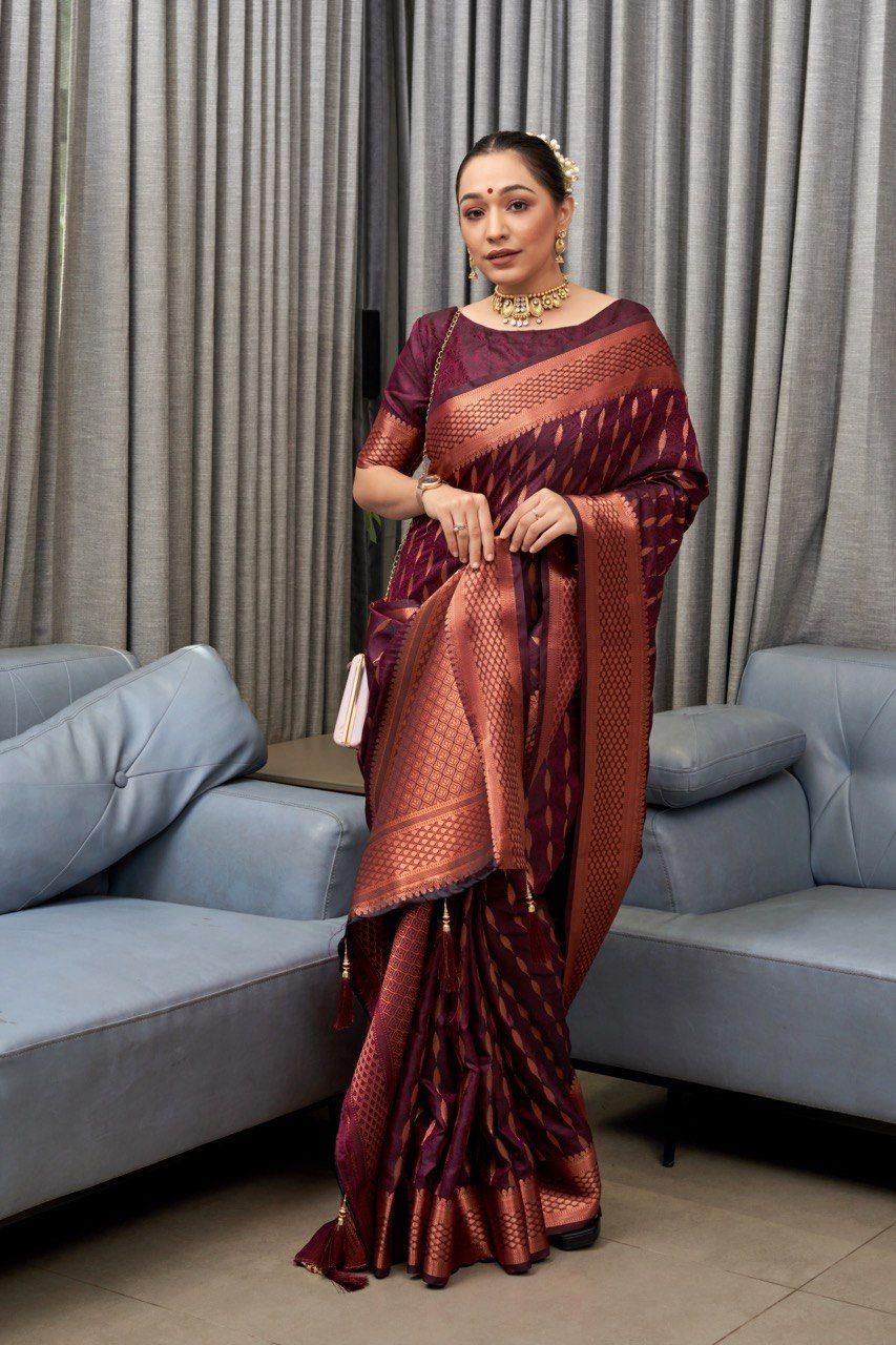 Women's Jacquard Silk Saree