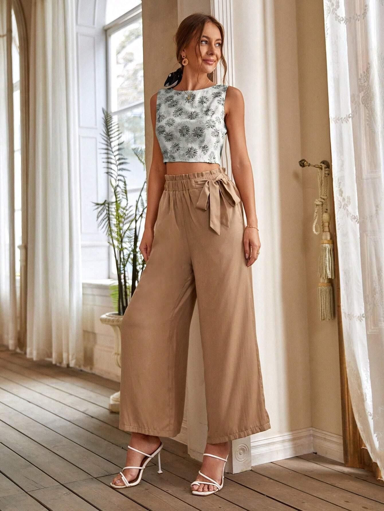 Aahwan Style: Trendy Back-Printed Crop Tops for Women – Elevate Your Wardrobe!